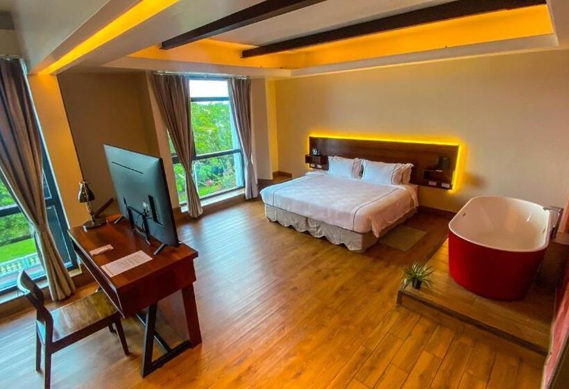 سوییت, De Turistas Iquitos