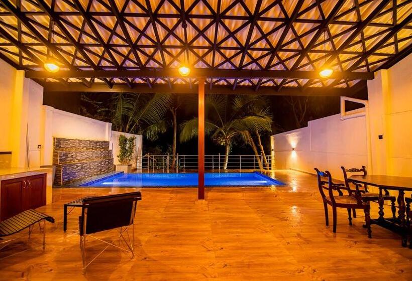 غرفة قياسية سرير كينج, Moon River Villa