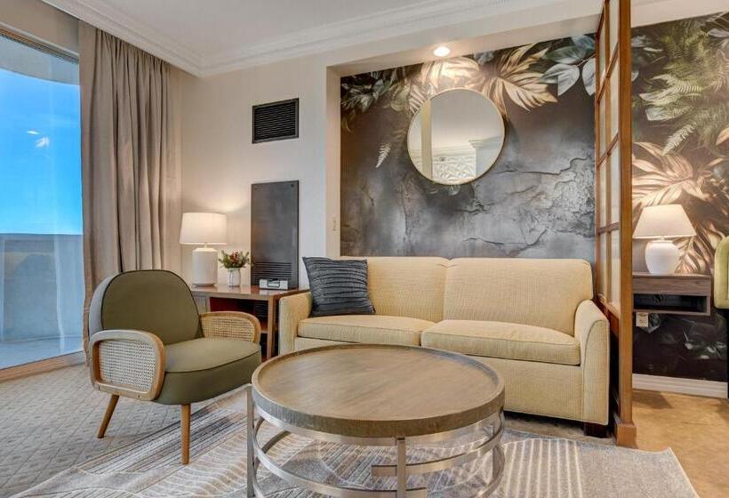 스탠다드 스튜디오 킹침대, Jewel Suite W/balcony Mgm Signature  23rd Floor Strip View