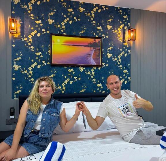 اتاق استاندارد با تخت بزرگ, Kuda Giri