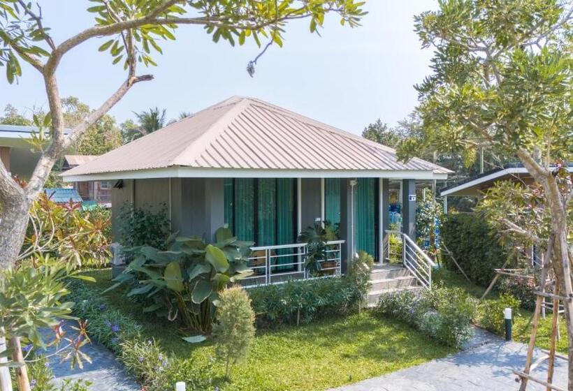 Suite, Seeview Resort