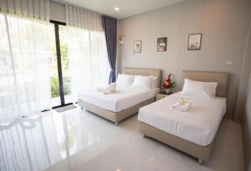 Pokój Deluxe Trzyosobowy, Seeview Resort