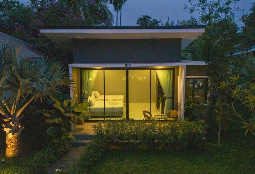 اتاق لوکس, Seeview Resort
