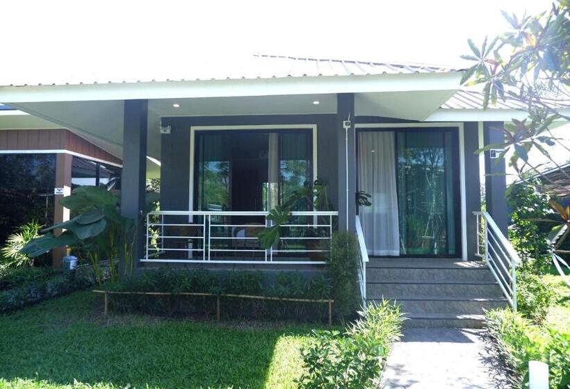 Suite, Seeview Resort