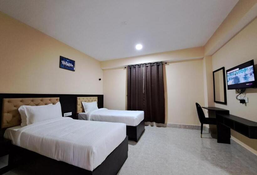Номер Стандарт Трехместный, Snow White Retreat Hotel And Restaurant