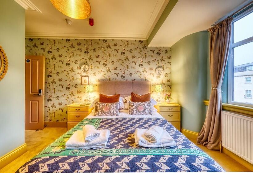 غرفة قياسية, The Bluebell