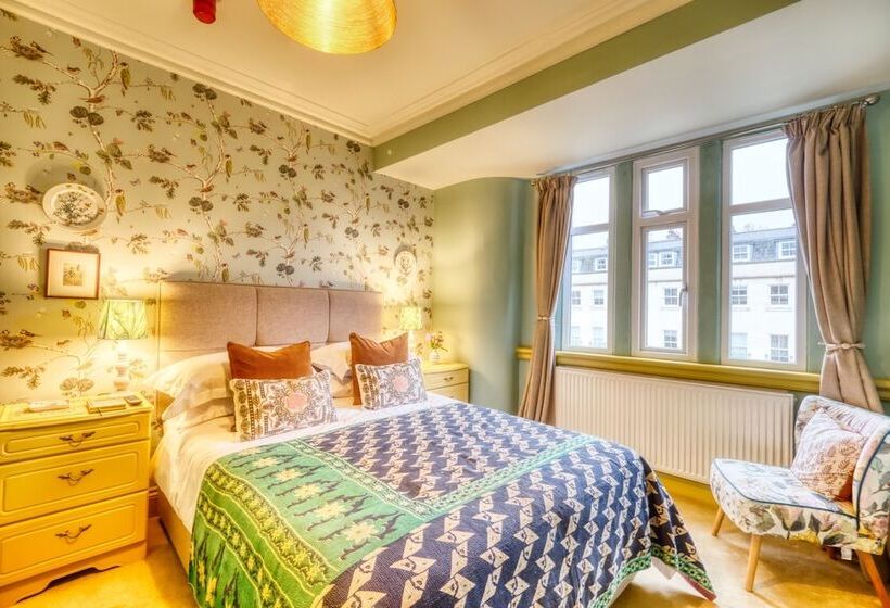 غرفة قياسية, The Bluebell