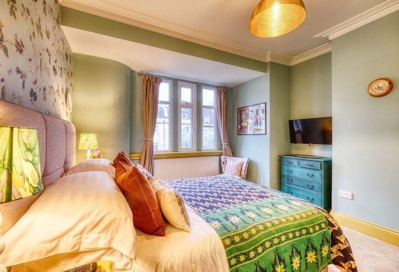 Quarto Estandar, The Bluebell