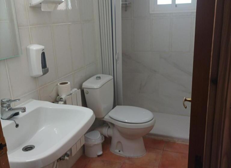 غرفة قياسية, El Albergue Cirat