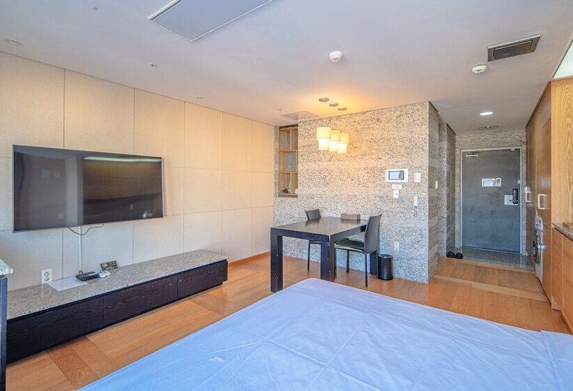 חדר דלוקס, From H Oceanpalace Hotel Jeju