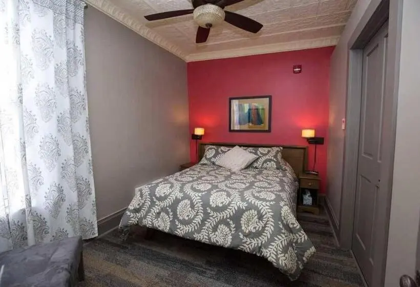 Deluxe-huone, Dodici Night Suites