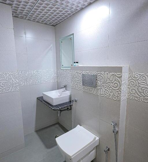 스위트, Fabhotel Pearl Square