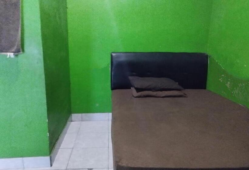 スタンダードルーム, Spot On 93436 Penginapan Mekar Sari