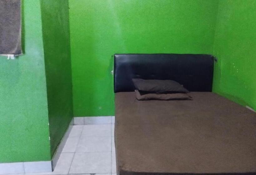 スタンダードルーム, Spot On 93436 Penginapan Mekar Sari