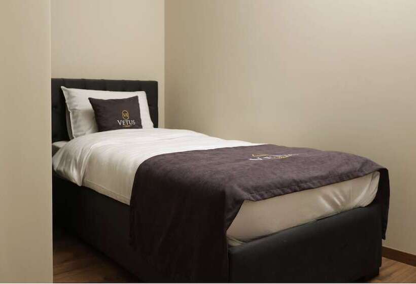 اتاق لوکس سه تخته, Vetus