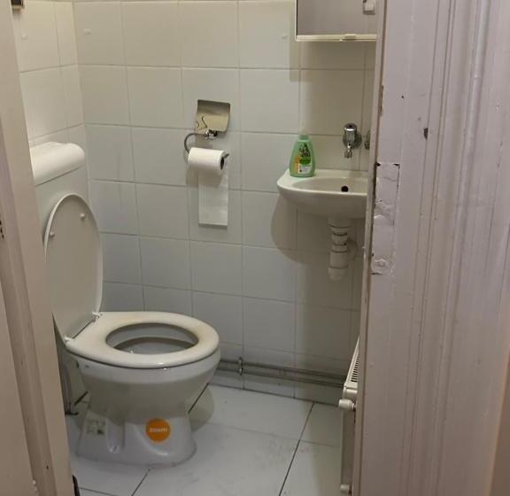 חדר משפחתי חדר אמבטיה משותף, Buda Nyugati Railway Station