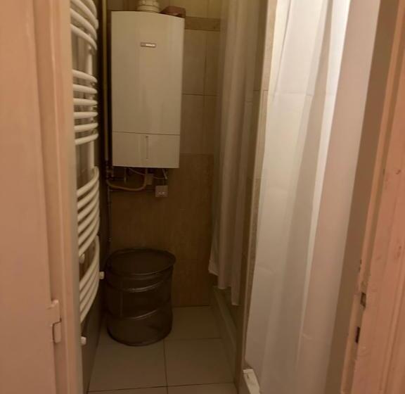 חדר משפחתי חדר אמבטיה משותף, Buda Nyugati Railway Station