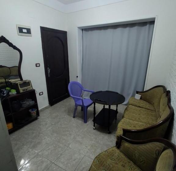 Economy Quadruple Room, Victoria Hostel For Men Only