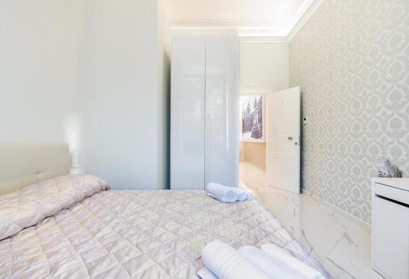 اتاق استاندارد با بالکن, Palazzobellini