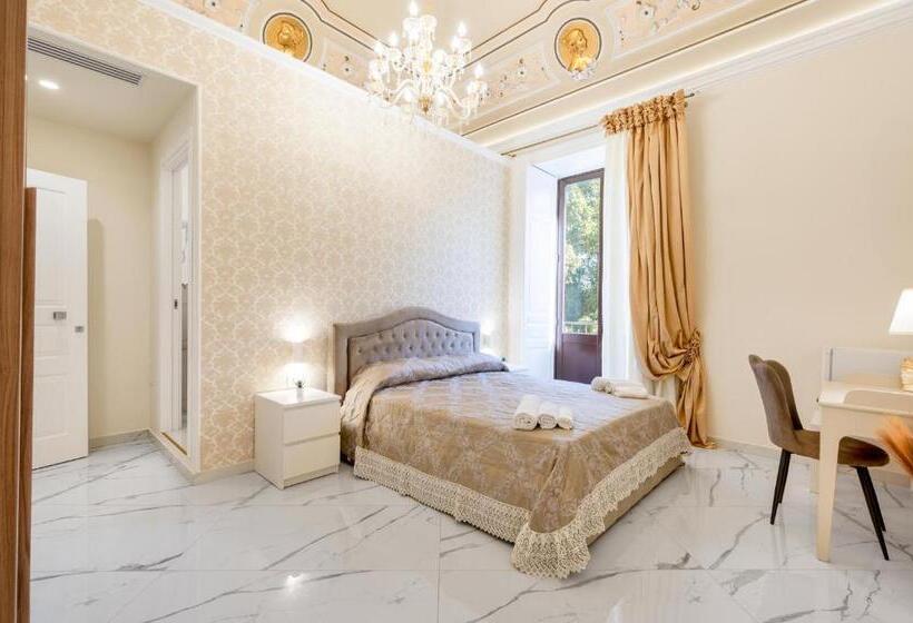 اتاق لوکس با بالکن, Palazzobellini