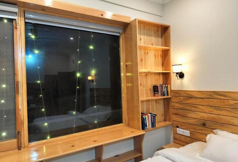 غرفة قياسية سرير كينج, Shepherds Of Dharamshala