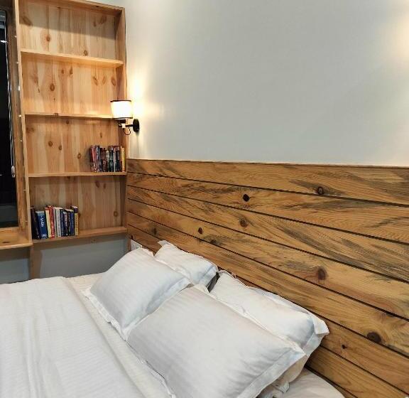 غرفة قياسية سرير كينج, Shepherds Of Dharamshala