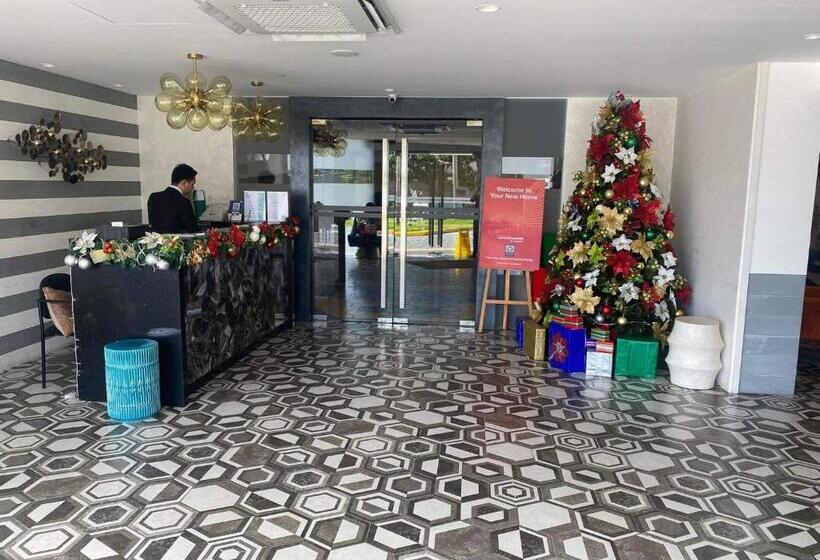 带观景的标准工作室, Condo Studio In The Residences At Commonwealth