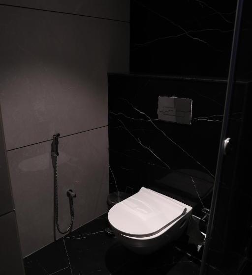 غرفة سوبيريور, All Starr Club