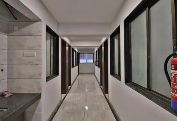 Номер Стандарт, Hooliv Ariana