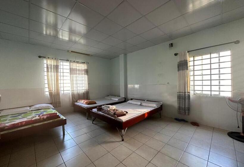 سوییت سوپریور, Oyo 1220 Nha Nghi Kim Van