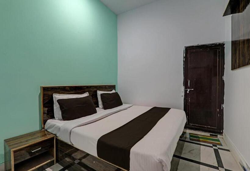 トリプルクラシックルーム, Oyo Flagship Prayag Bhagirathi