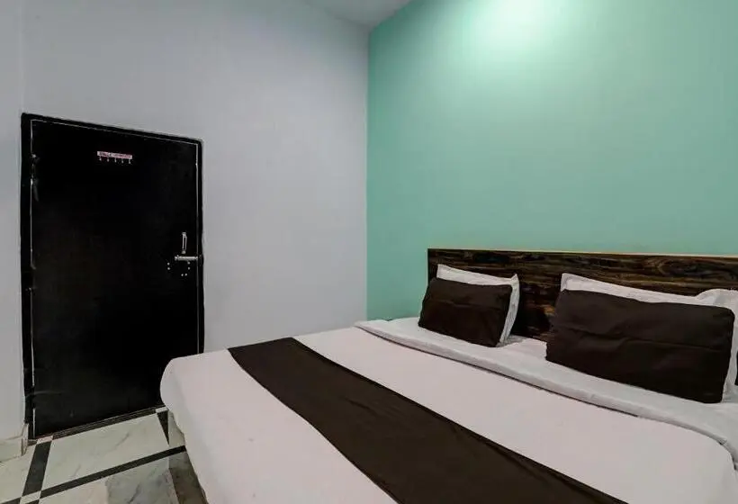 Classic Kolmen Hengen Huone, Oyo Flagship Prayag Bhagirathi