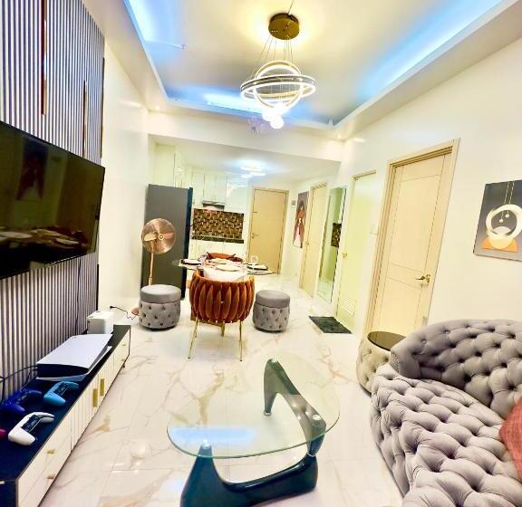 带2个卧室的公寓, Je  Suite