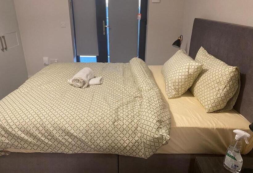 اتاق استاندارد, A Private Room,a Private Bathroom