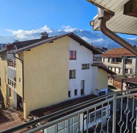 Номер Стандарт Вид на Горы, Cтаи за гости бърдареви