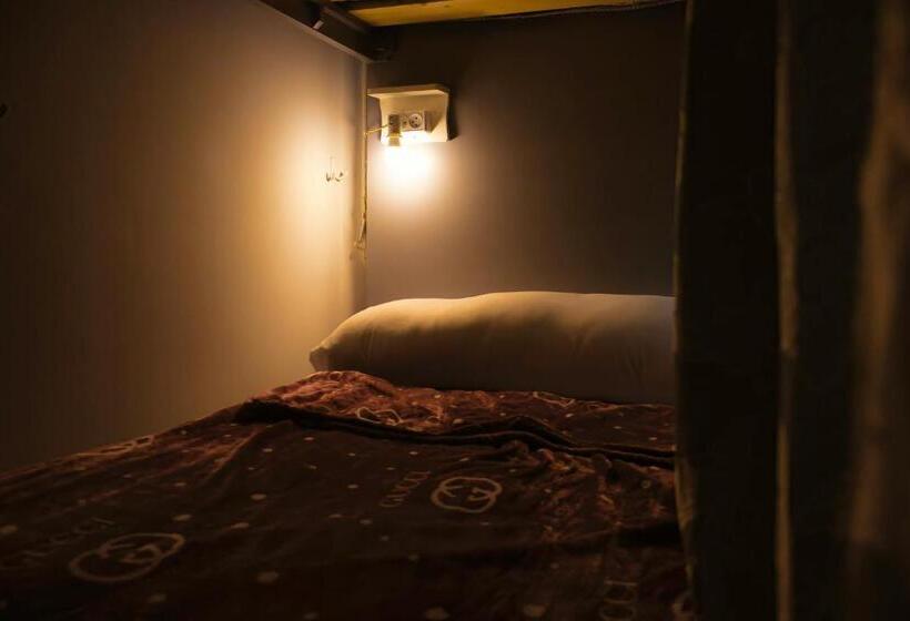 Кровать в Общей Комнате, Egyptus Villa Hostel