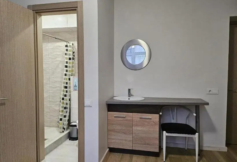 اتاق استاندارد چهار تخته, Kauno Apartamentai Big Room King Size Bed