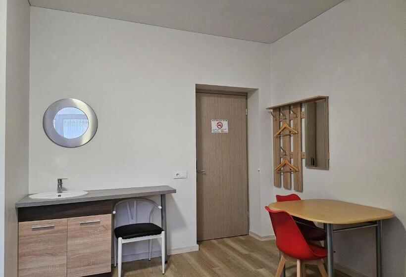 اتاق استاندارد چهار تخته, Kauno Apartamentai Big Room King Size Bed