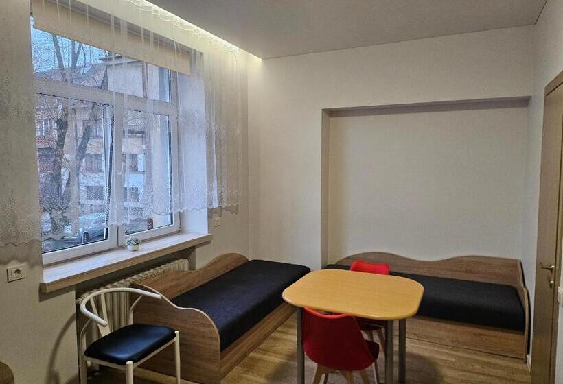 اتاق استاندارد چهار تخته, Kauno Apartamentai Big Room King Size Bed