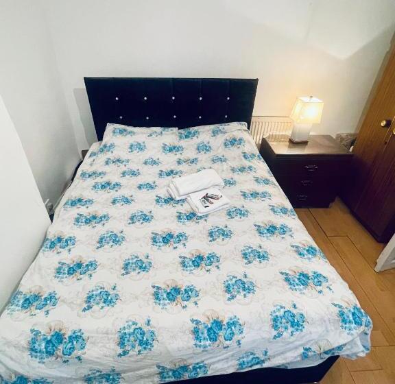 غرفة إقتصادية, Mia Property Two Mile Hill