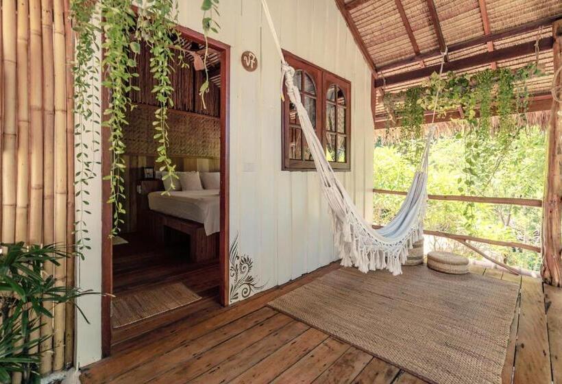 ガーデンビューのスタンダードバンガロー, Whynam Beach