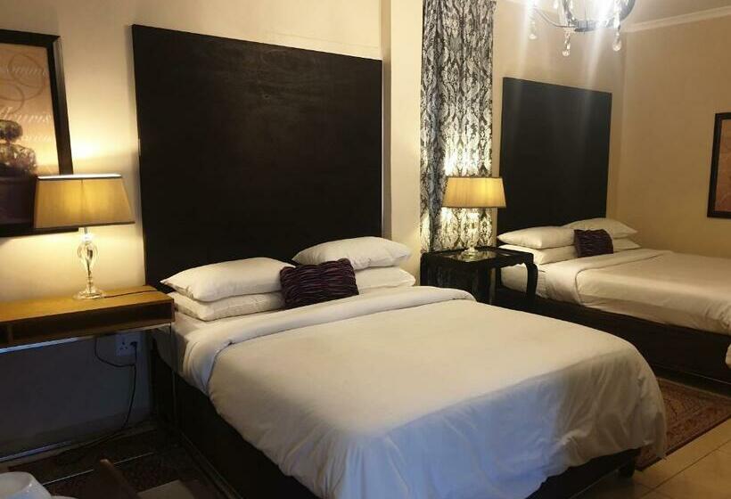 Pokój Rodzinny, Andaluz Boutique