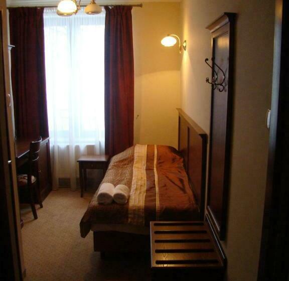 اتاق استاندارد یک نفره, Dworek Vesaria