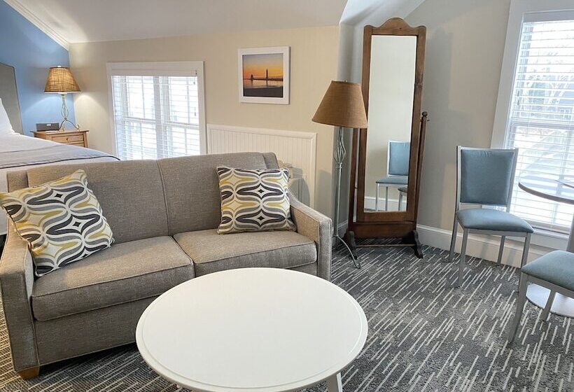 高级客房, Harbor House Inn