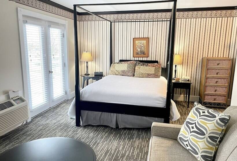 高级客房, Harbor House Inn