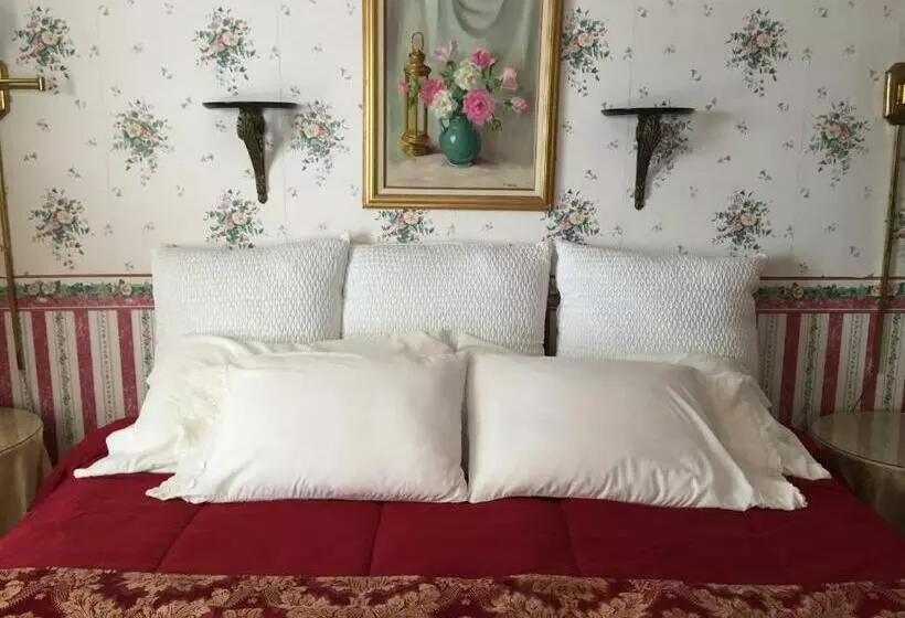 キングサイズベッドのスタンダードルーム, Harborview Inn