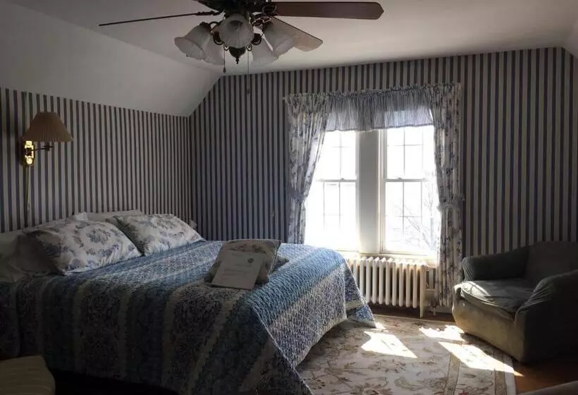 キングサイドベッドのスタンダードワンルーム, Harborview Inn