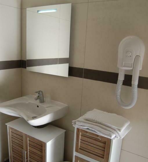 标准三人间, L Escale Perigueux Notre Dame