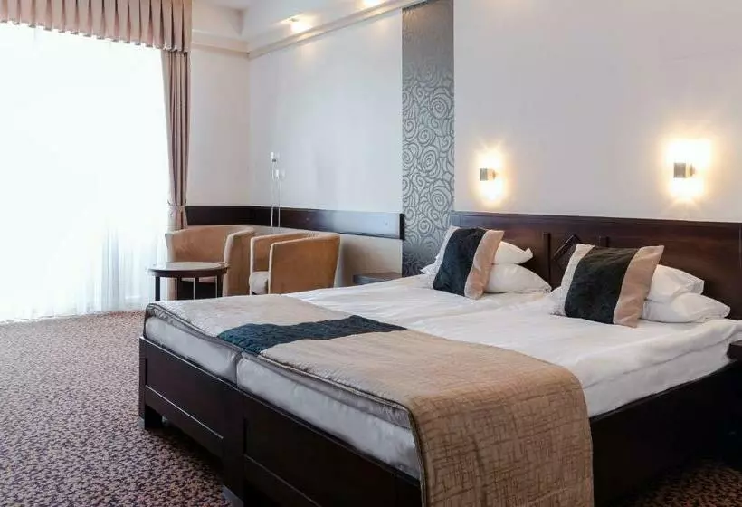 プレミアムファミリールーム, Hunguest Hotel Apollo