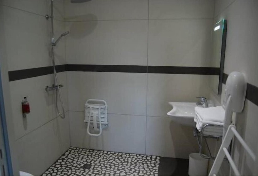 标准三人间, L Escale Perigueux Notre Dame